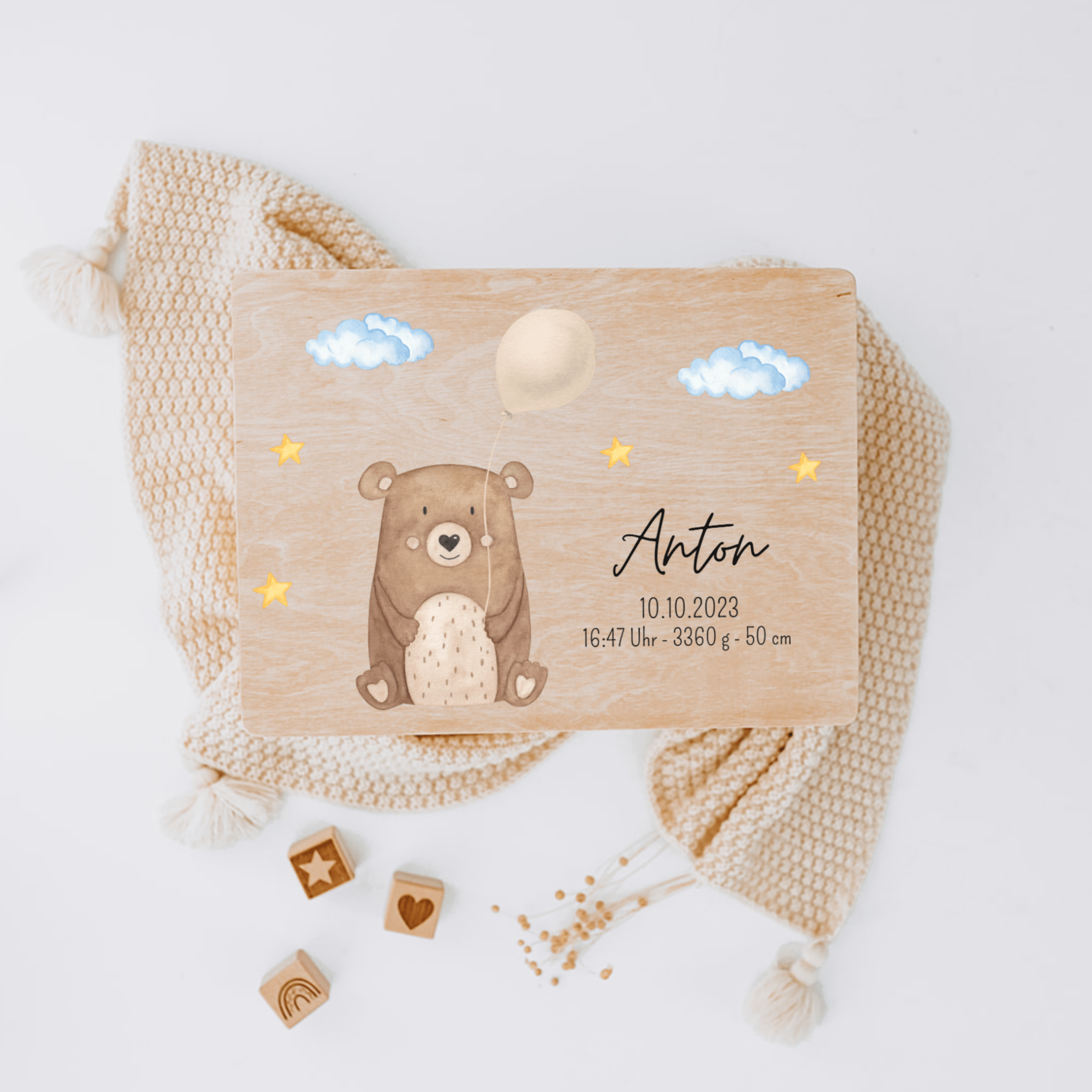 Erinnerungsbox Holz mit Wunschdaten – Bär mit Luftballon Aquarell - wunderwunsch