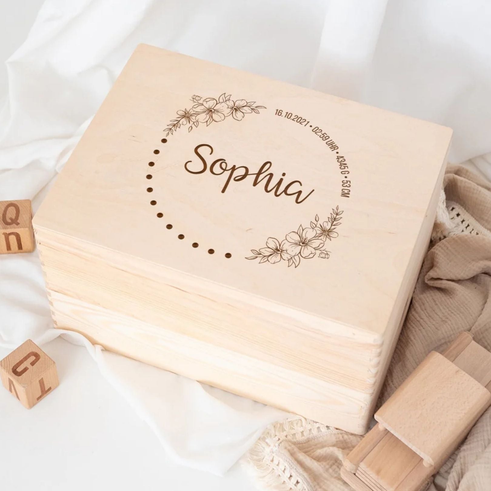 Erinnerungsbox Holz mit Wunschdaten – Blumenkreis - wunderwunsch