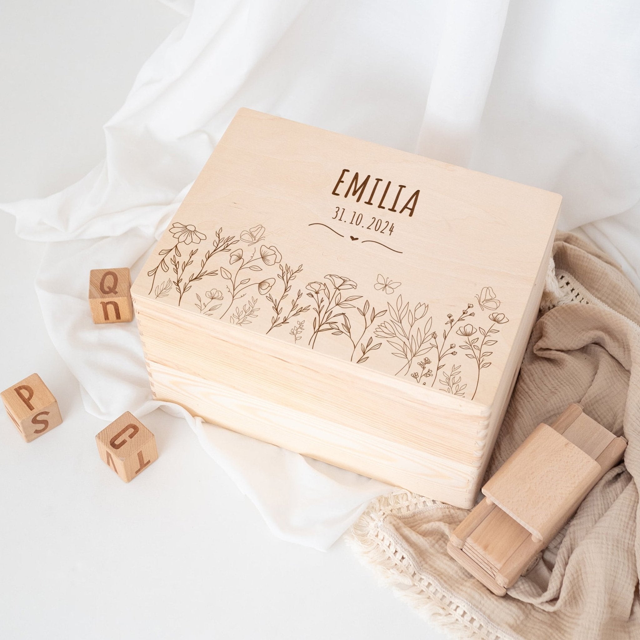 Erinnerungsbox Holz mit Wunschdaten – Blumenwiese - wunderwunsch