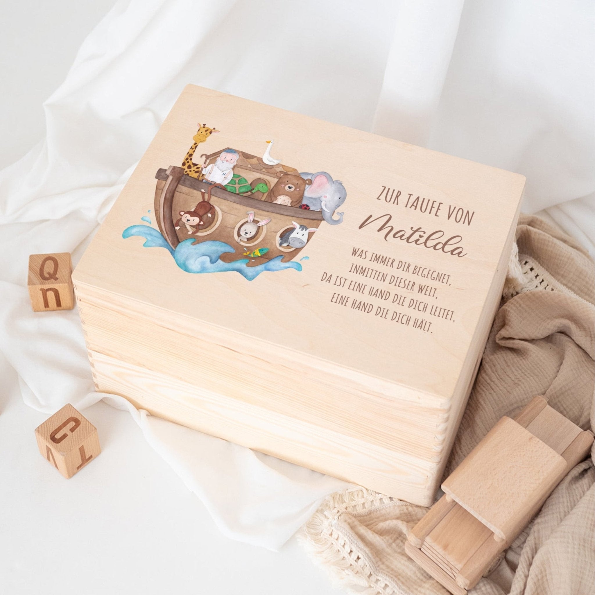 Erinnerungsbox Holz mit Wunschdaten – Taufe Arche Noah Tiere Aquarell - wunderwunsch
