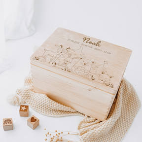 Erinnerungsbox Baby personalisiert - Tierfamilie Wald Gravur