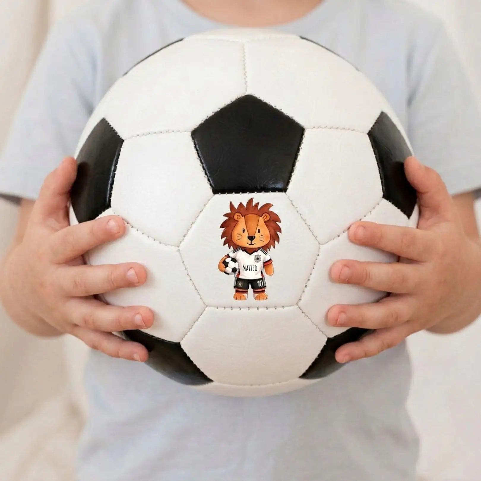 Fußball Schwarz - Weiß - Fußball Löwe personalisiert - wunderwunsch