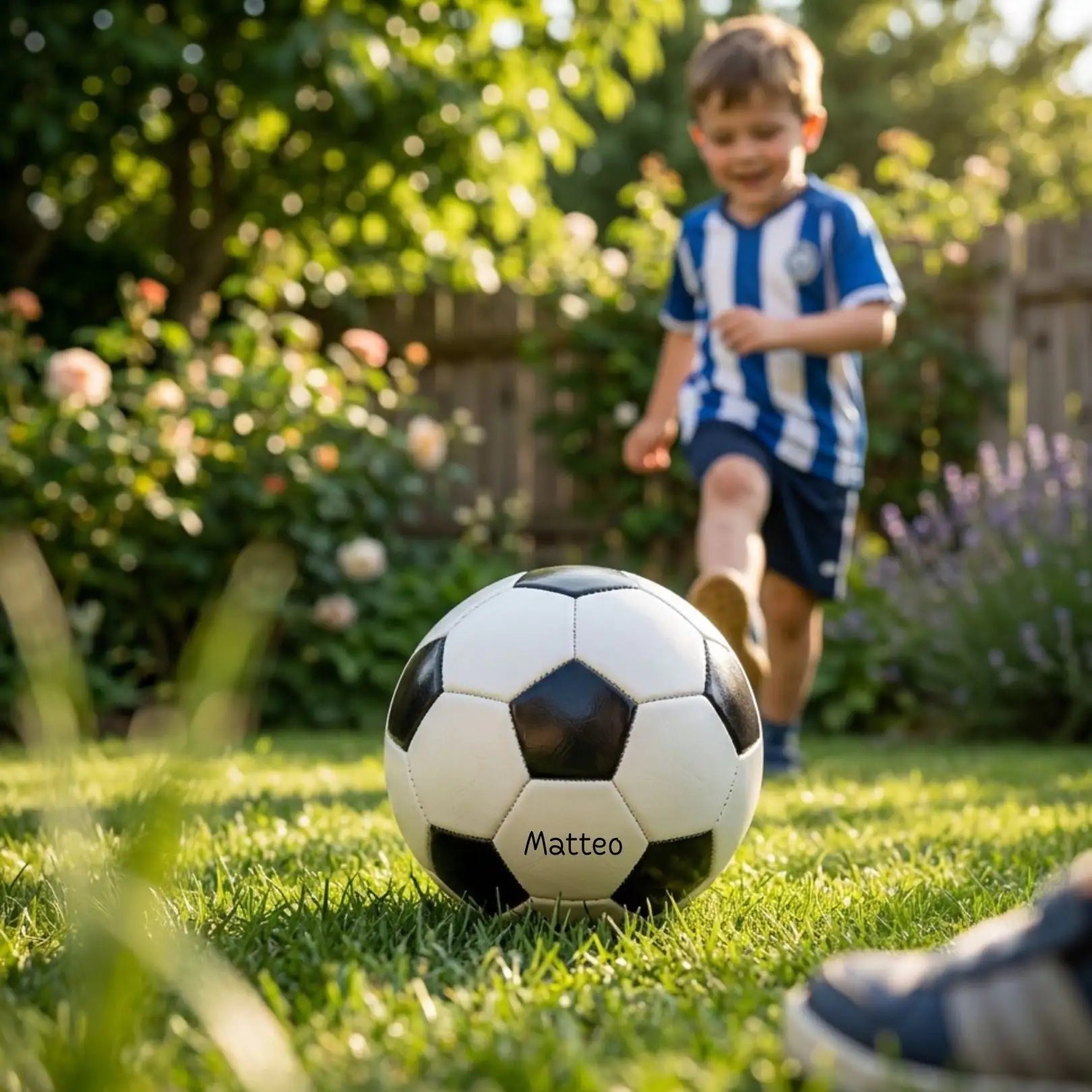 Fußball Schwarz - Weiß personalisierbar - wunderwunsch