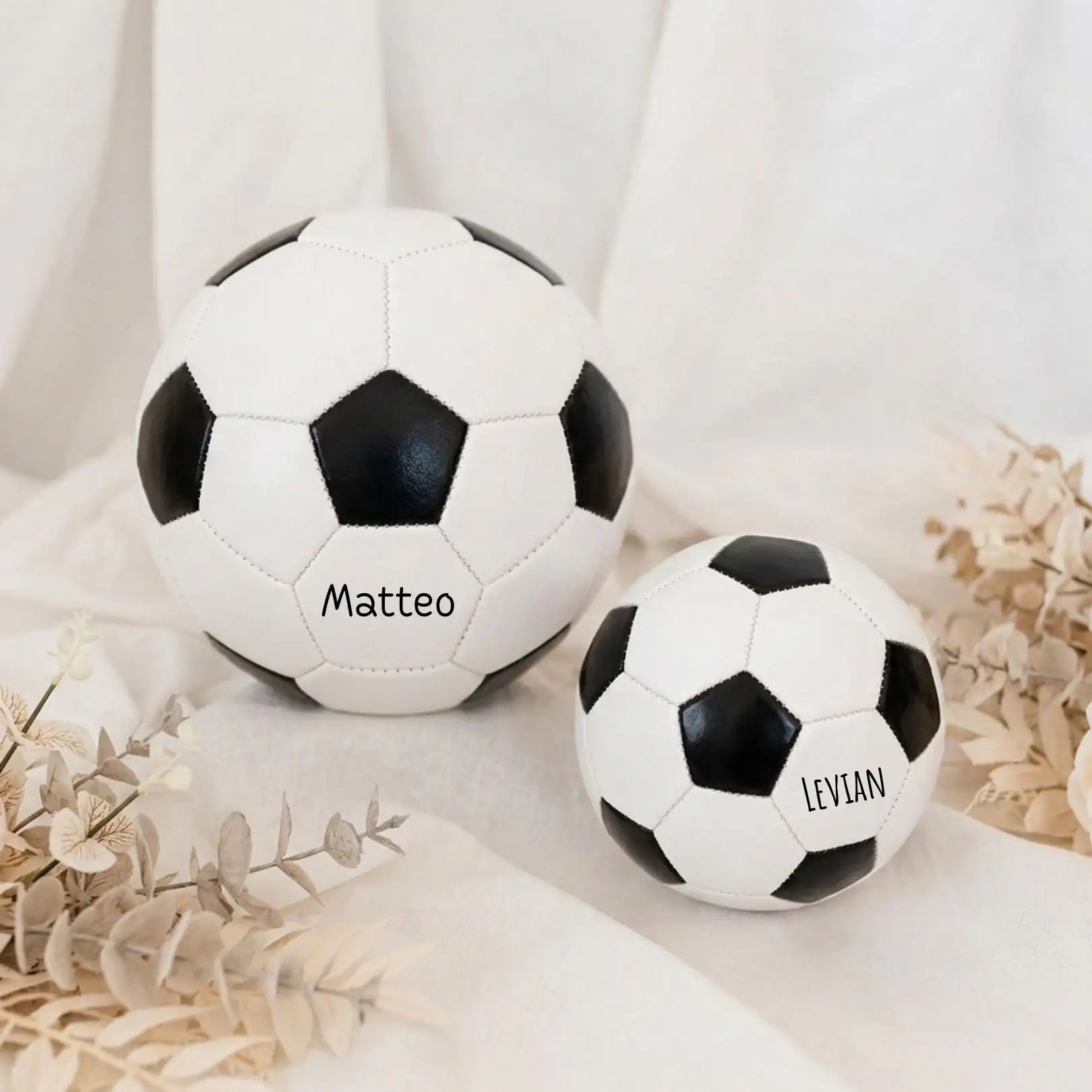 Fußball Schwarz - Weiß personalisierbar - wunderwunsch