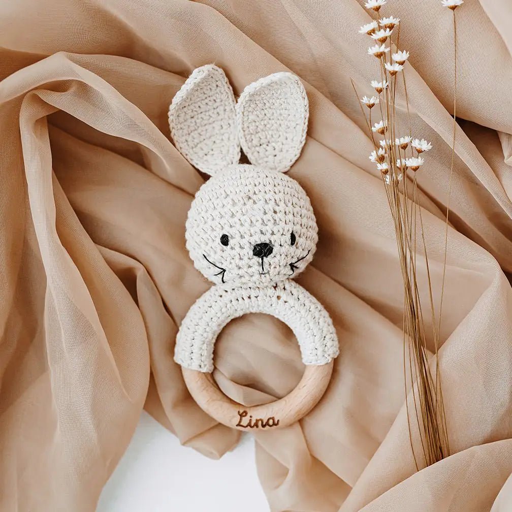 Greifling Hase creme personalisiert - wunderwunsch