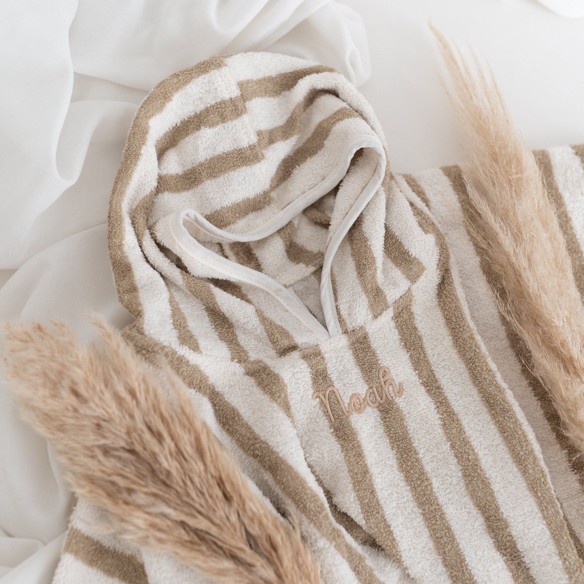 JOLLEIN Baby Badeponcho personalisiert - Gestreift Frottee - wunderwunsch