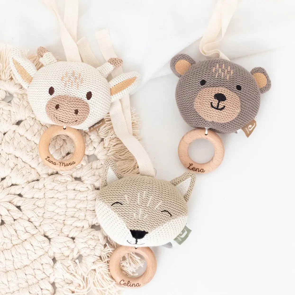 JOLLEIN Spieluhr für Babys personalisierbar - Bär, Giraffe, Fuchs - wunderwunsch