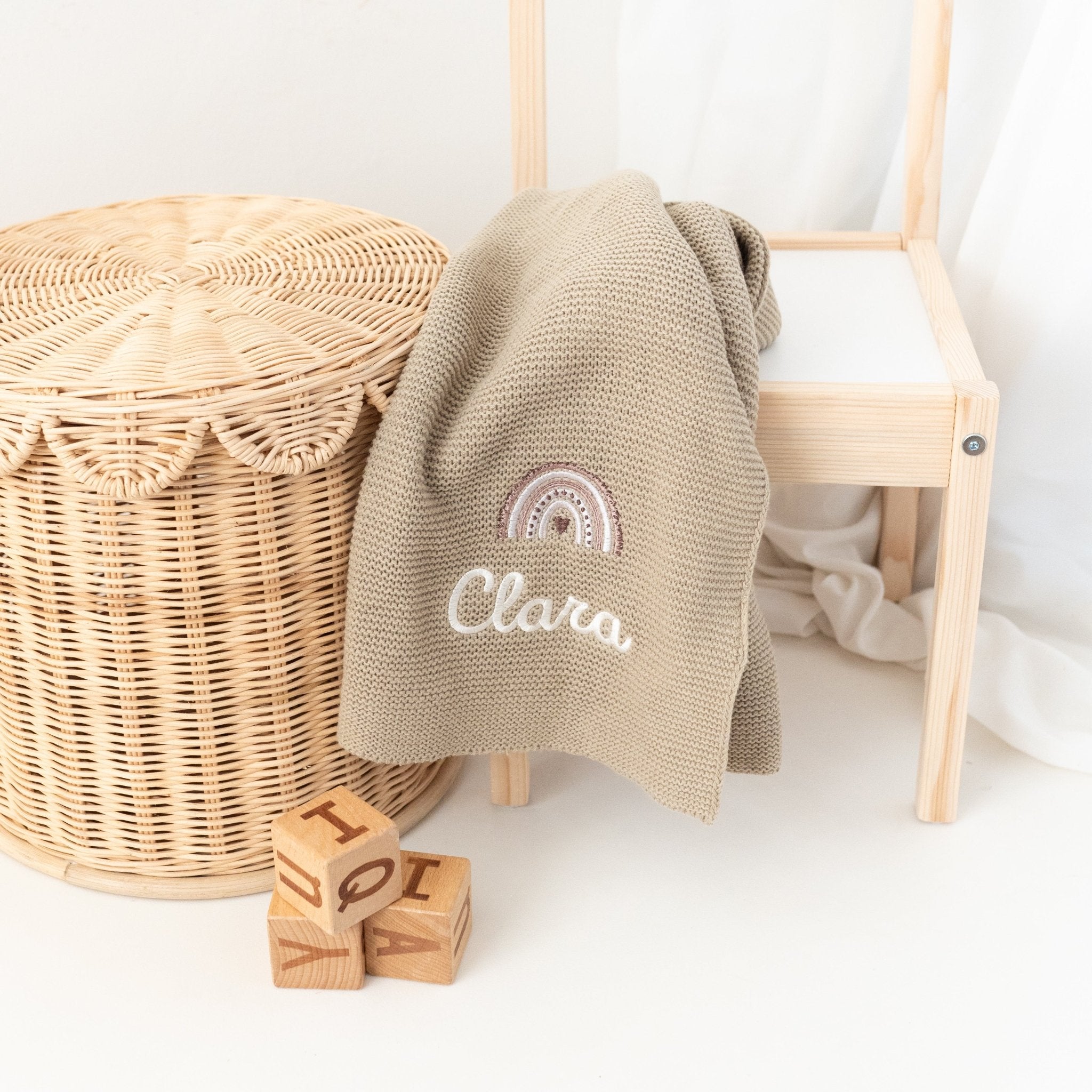 JOLLEIN Strickdecke personalisiert - Regenbogen - wunderwunsch