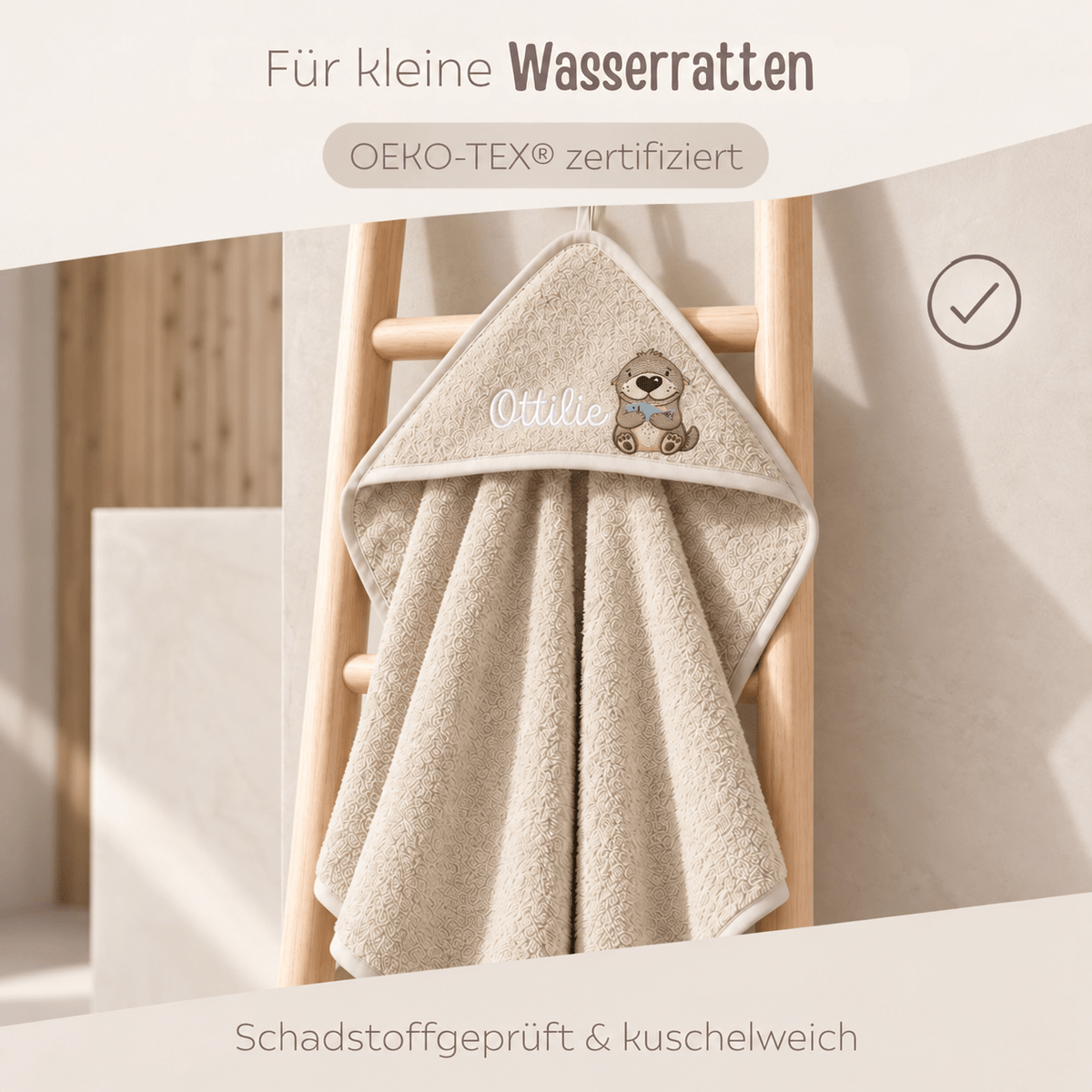 Kapuzenhandtuch Frottee personalisiert - Otter mit Fisch - wunderwunsch
