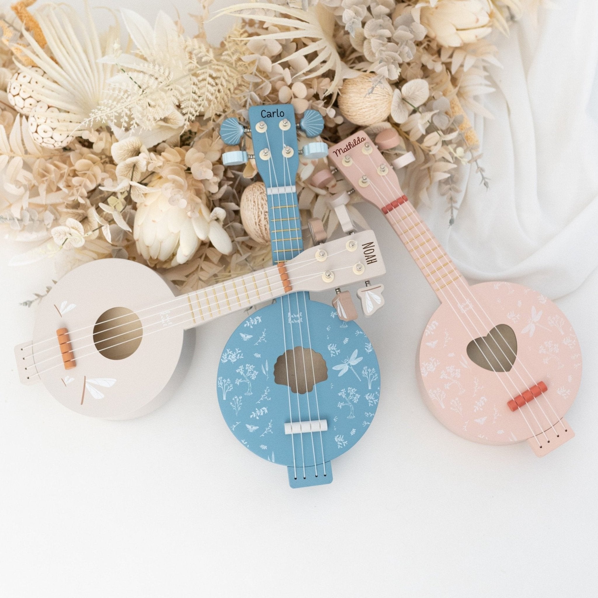 LABEL LABEL Banjo Gitarre personalisiert - rosa, blau oder nougat - wunderwunsch