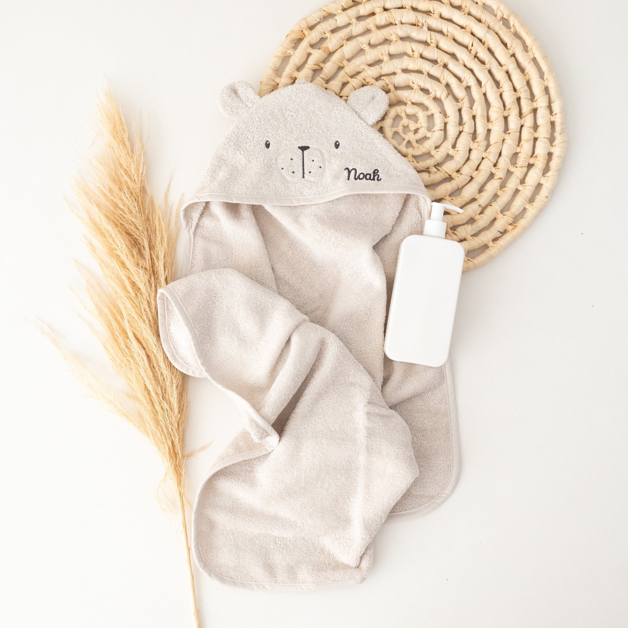 LIEWOOD Kapuzenhandtuch Pinguin oder Eisbär personalisierbar - wunderwunsch