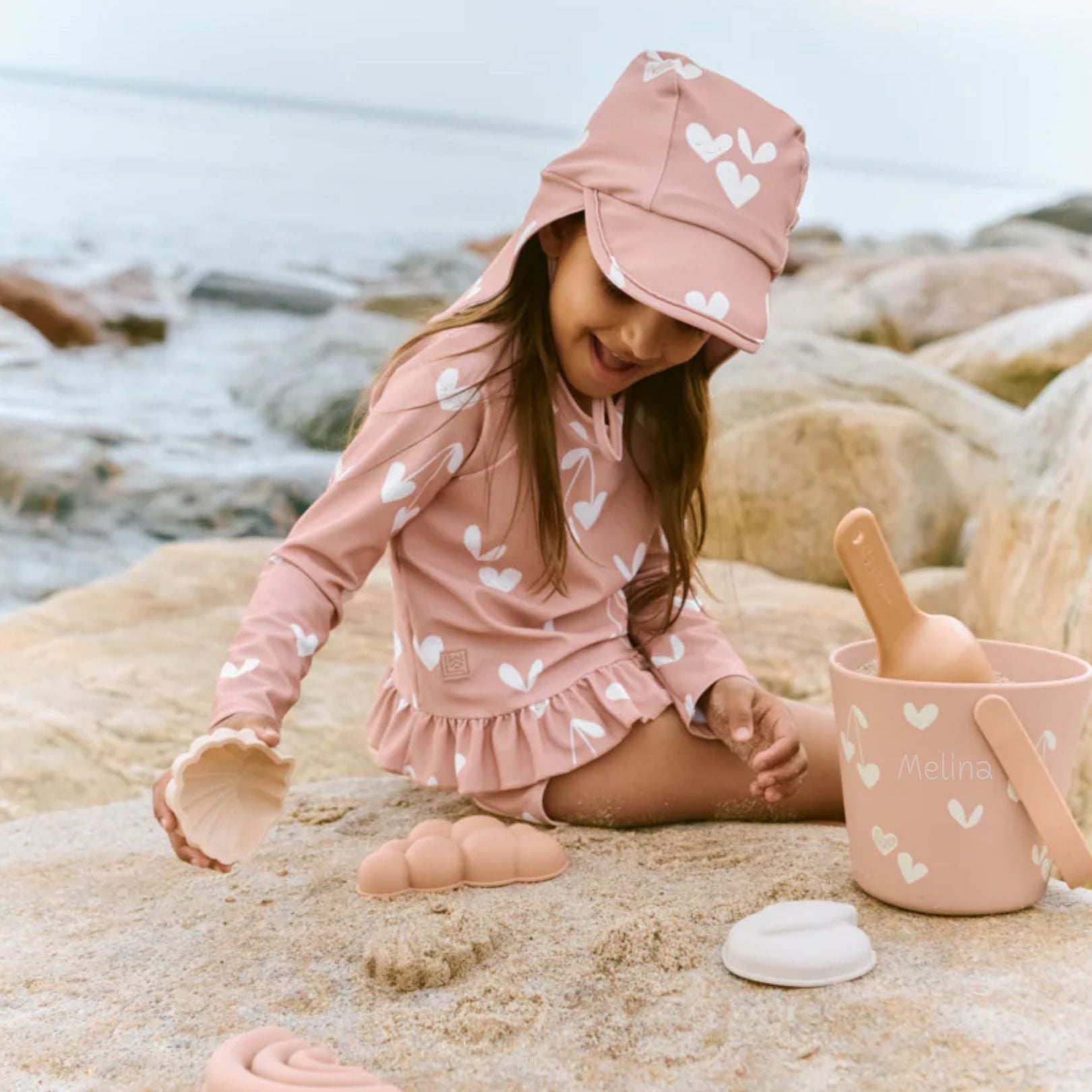 LIEWOOD Sandspielzeug Set Herzen personalisierbar - wunderwunsch