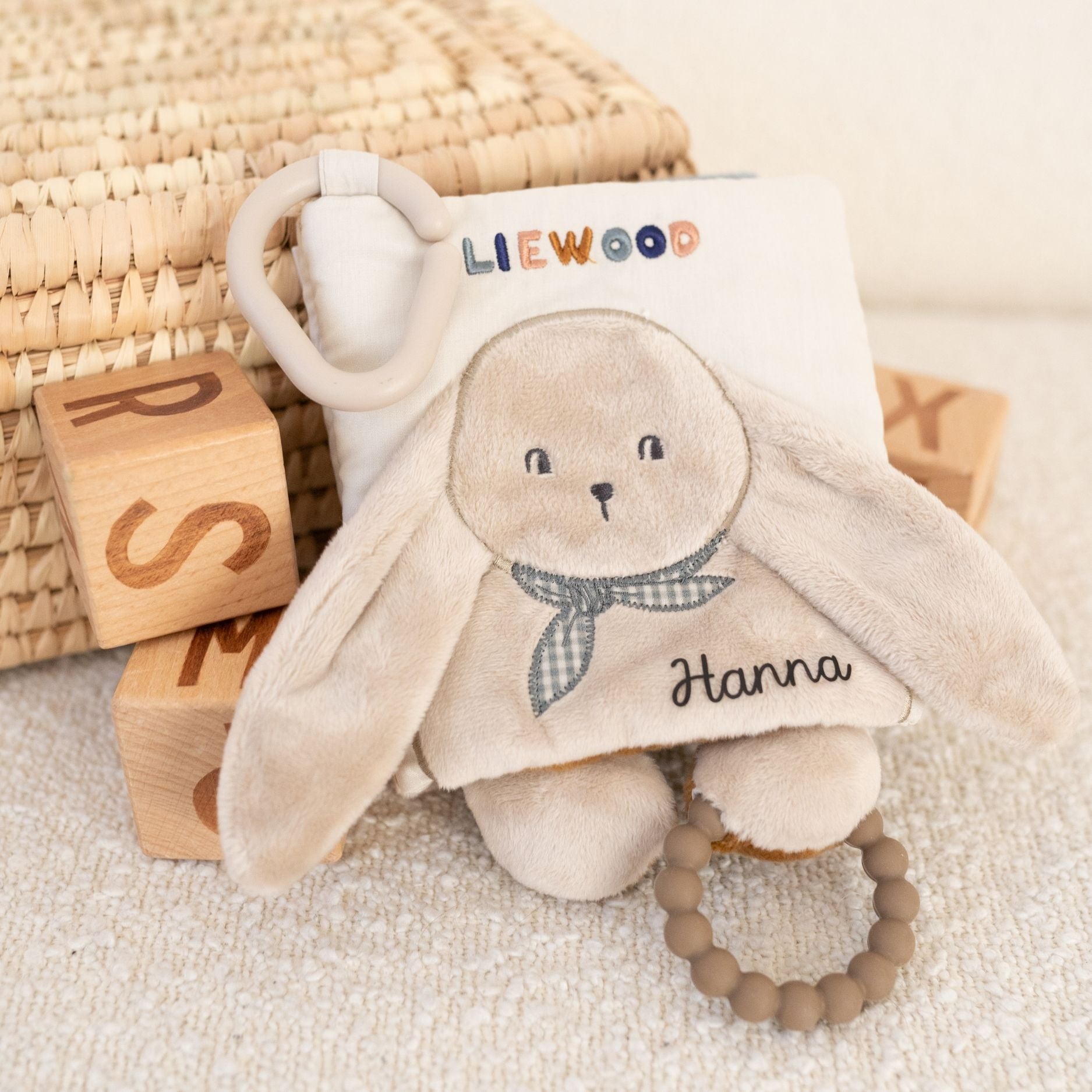 LIEWOOD Stoffbuch Hase personalisierbar - wunderwunsch