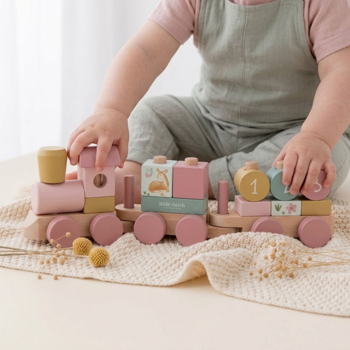 LITTLE DUTCH Holz Eisenbahn mit Steck-Formen - Fairy Garden rosa - wunderwunsch