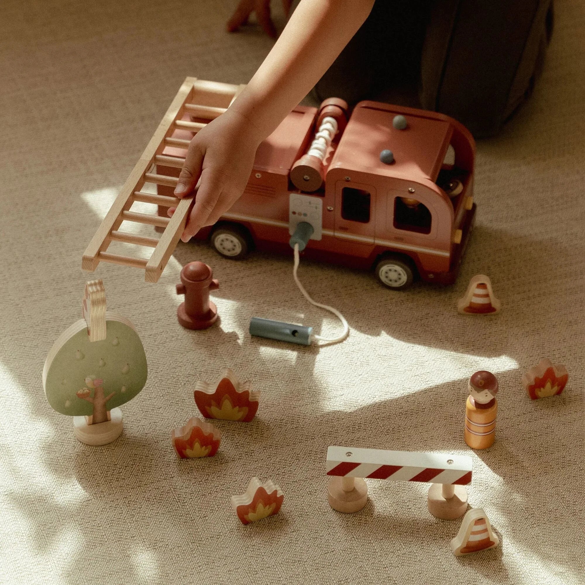 LITTLE DUTCH Holz Feuerwehrauto - Set - wunderwunsch