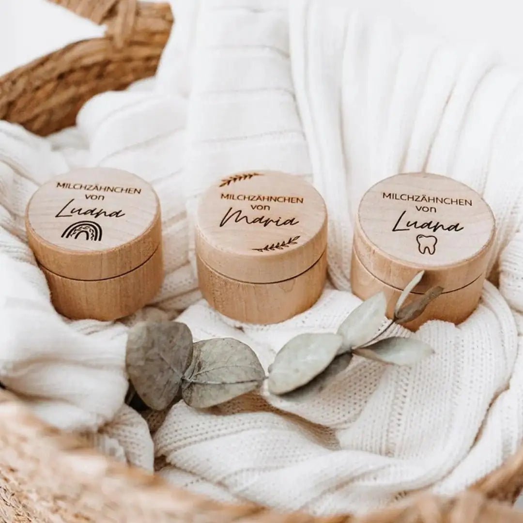 Milchzahndose Holz personalisiert - Regenbogen, Zahn, Zweig Gravur - wunderwunsch