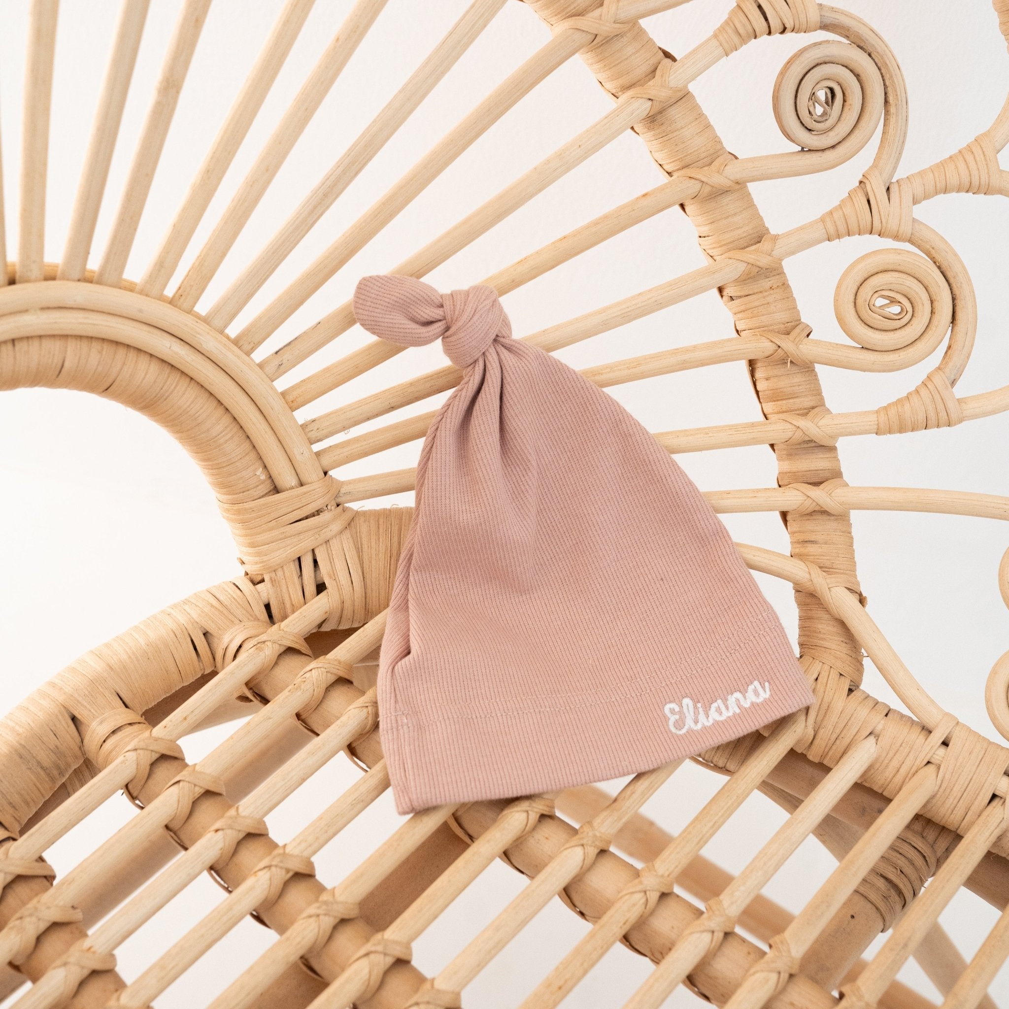 MUSHIE Mütze mit Knoten - in rose, blau, creme & grau - wunderwunsch