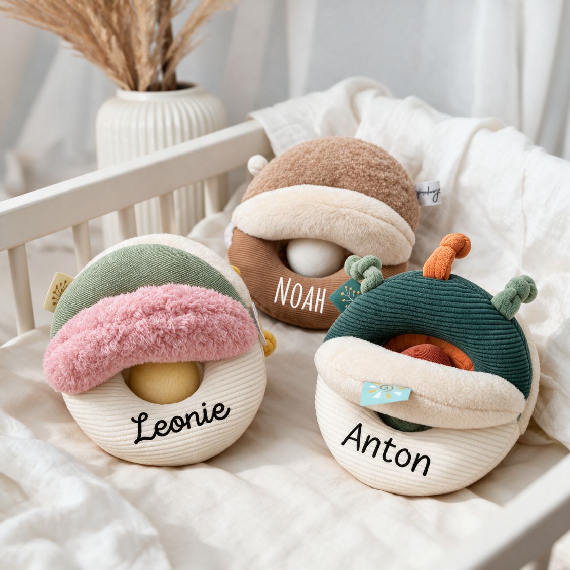 NATTOU Weicher Griffball mit Rassel personalisiert - wunderwunsch
