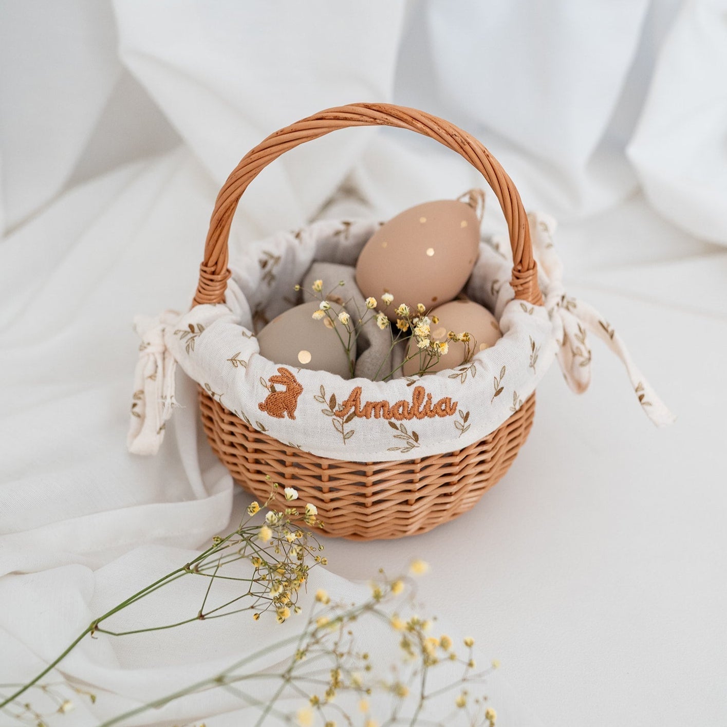 Osterkörbchen Weide mit Stoffeinsatz - personalisiert - wunderwunsch