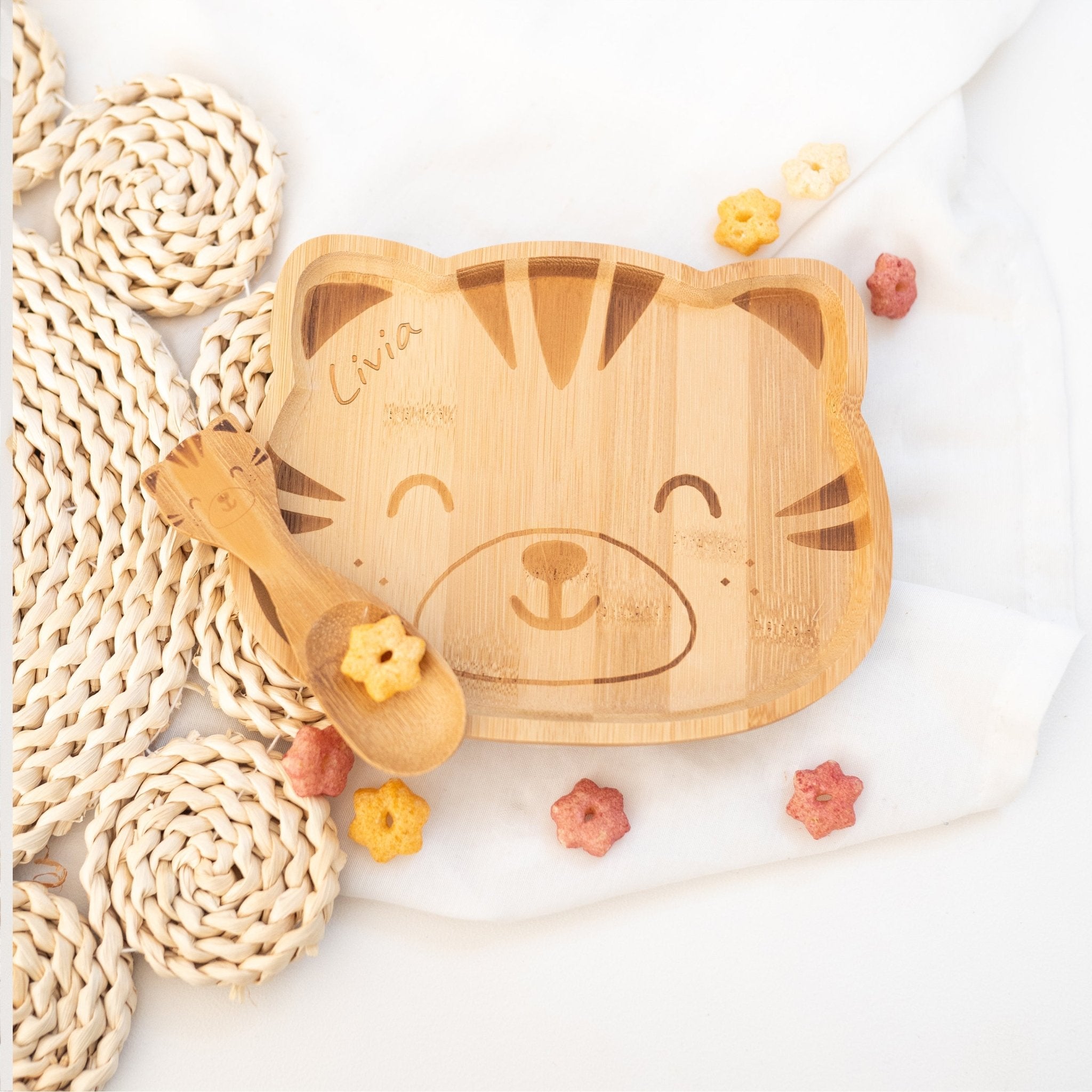 Sass and Belle - Kinderteller mit Kinderlöffel personalisiert - Katze - wunderwunsch