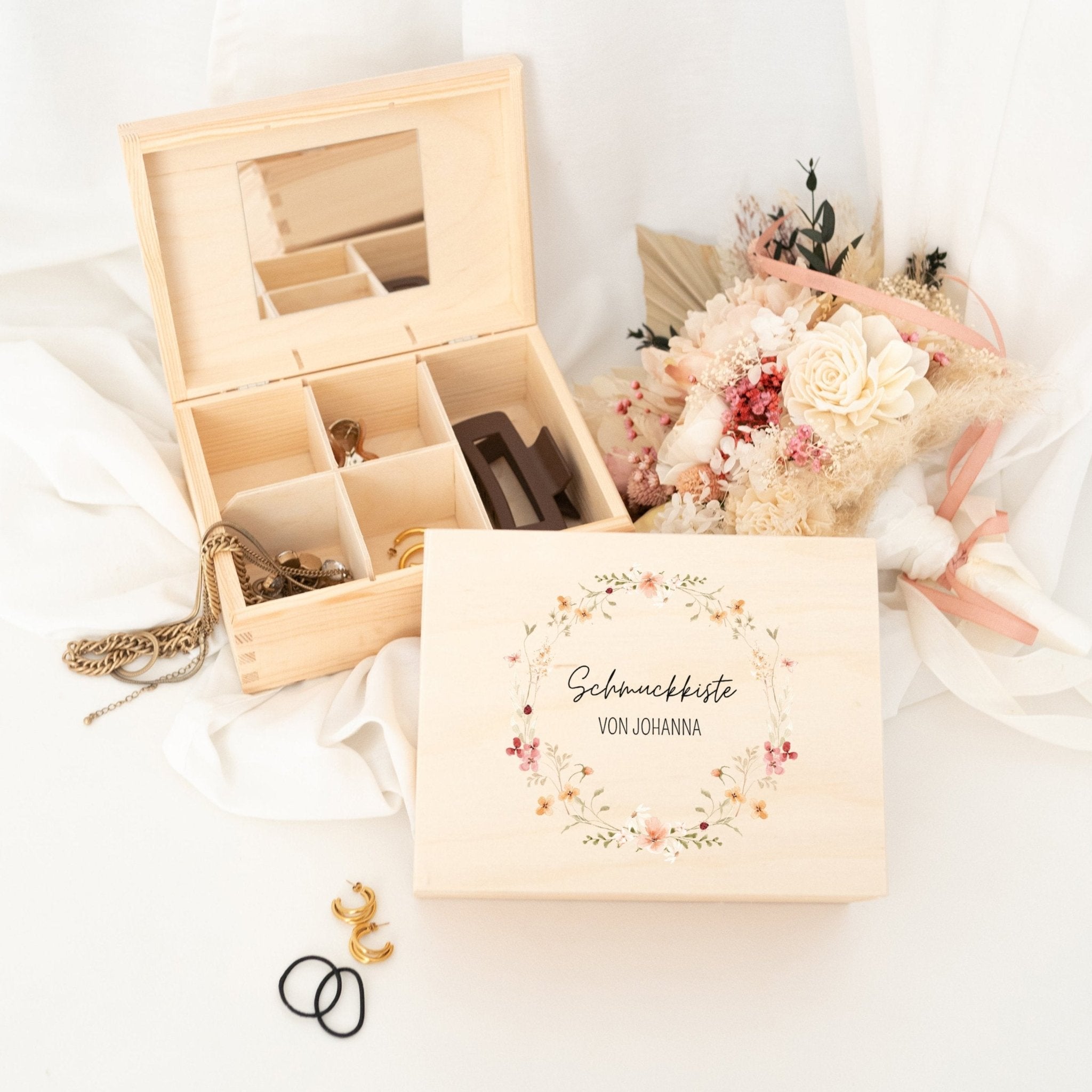 Schmuckkiste mit Spiegel aus Holz - Blumenkranz Aquarell - wunderwunsch