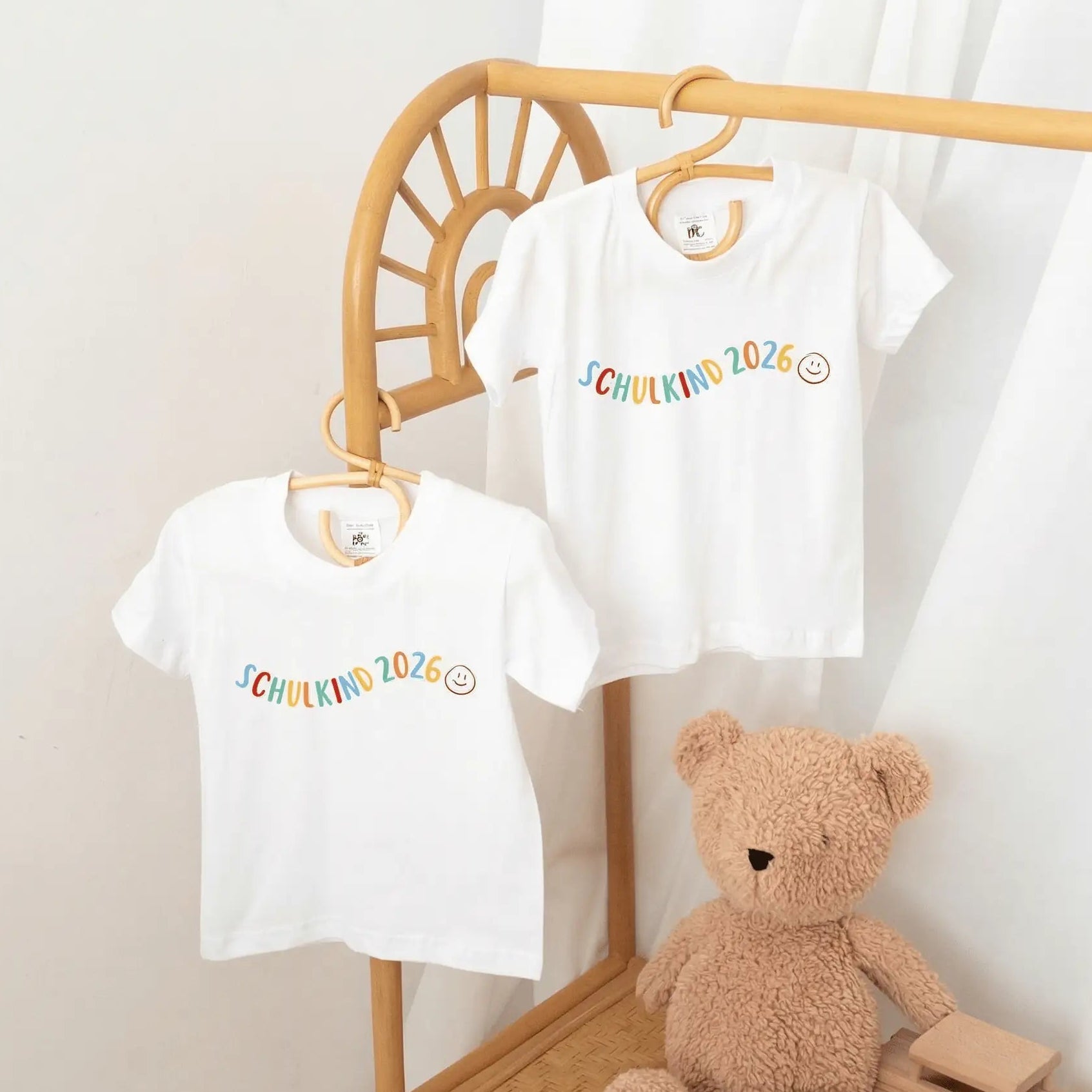 Schulkind 2026 Smiley T-Shirt - wunderwunsch