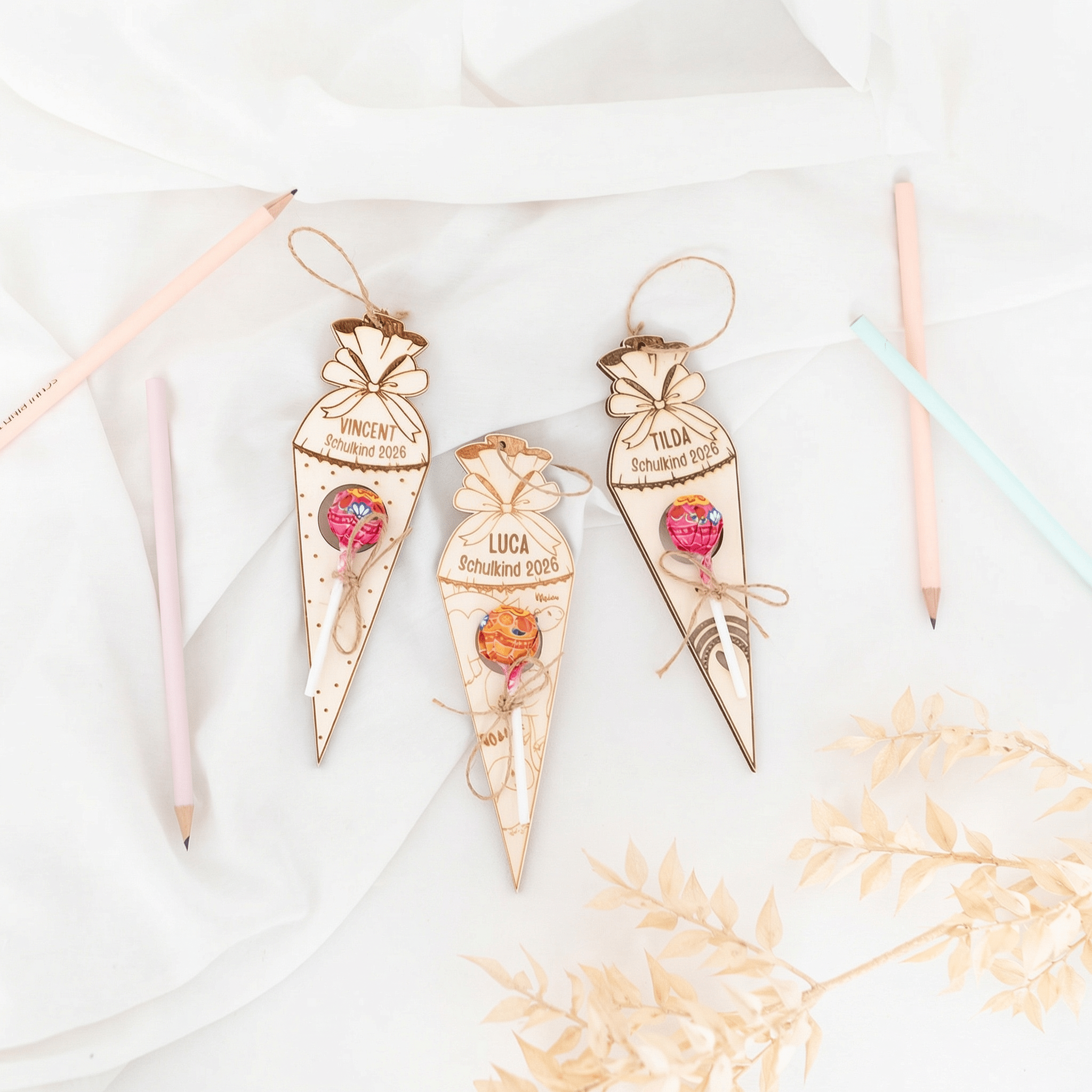 Schultüten Anhänger mit Lutscher Aussparung - Schulkind 2026 - wunderwunsch