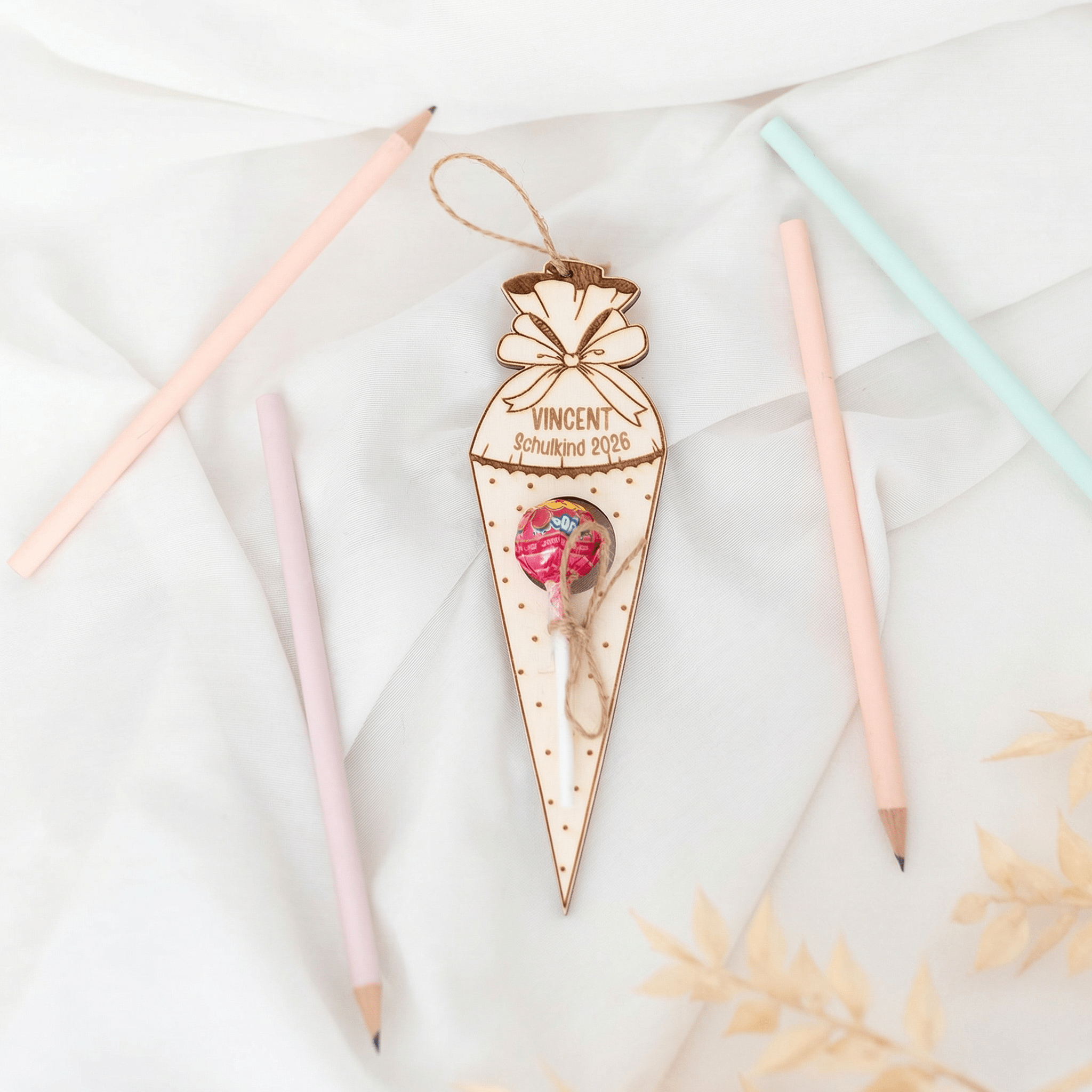 Schultüten Anhänger mit Lutscher Aussparung - Schulkind 2026 - wunderwunsch