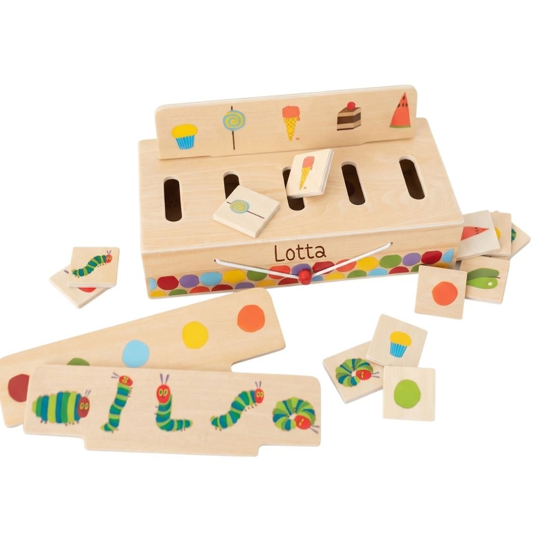 SMALL FOOT Bildersortierbox "Raupe Nimmersatt" Holz personalisierbar - wunderwunsch