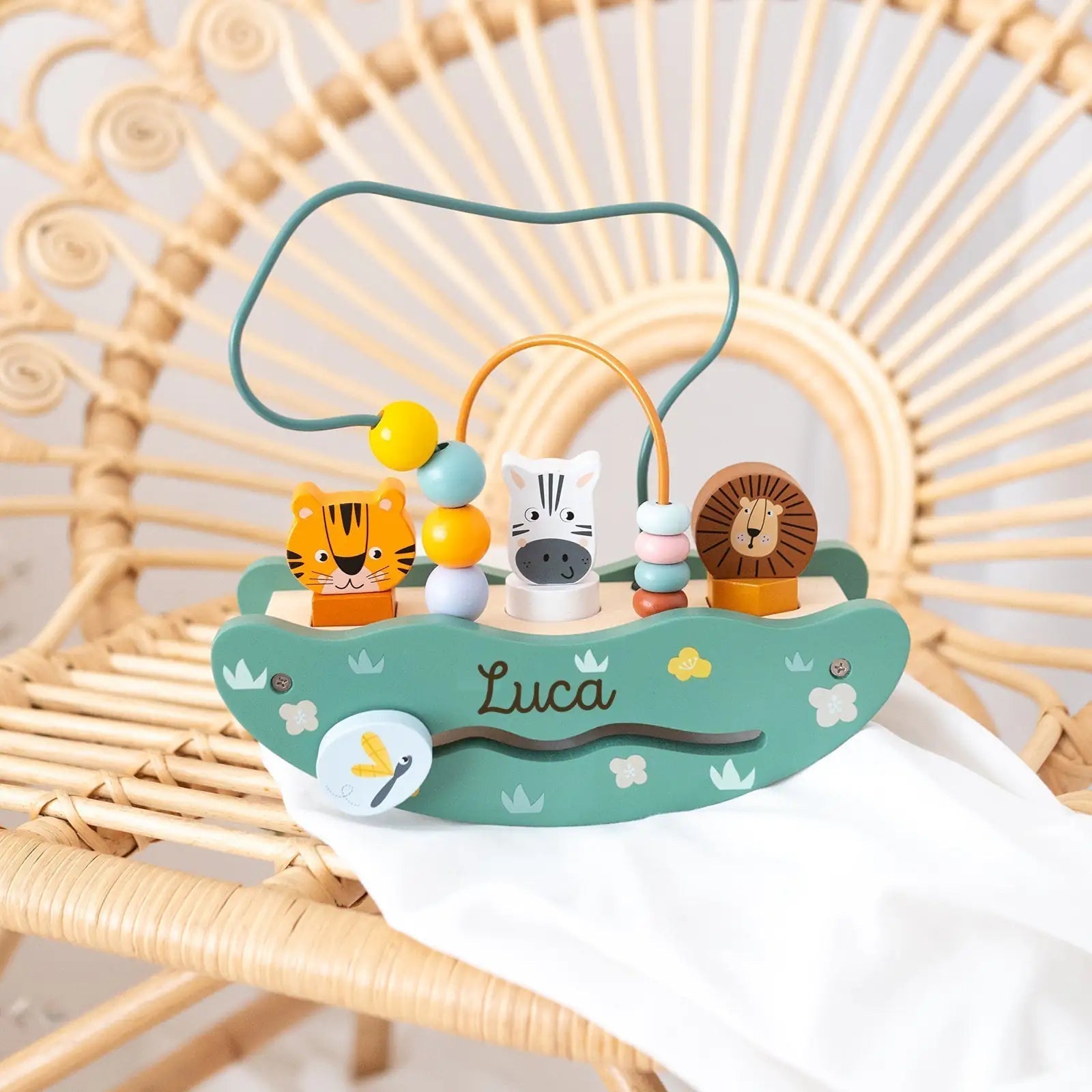 SMALL FOOT Motorikschleife Wippe "Safari Tiere" personalisierbar - wunderwunsch