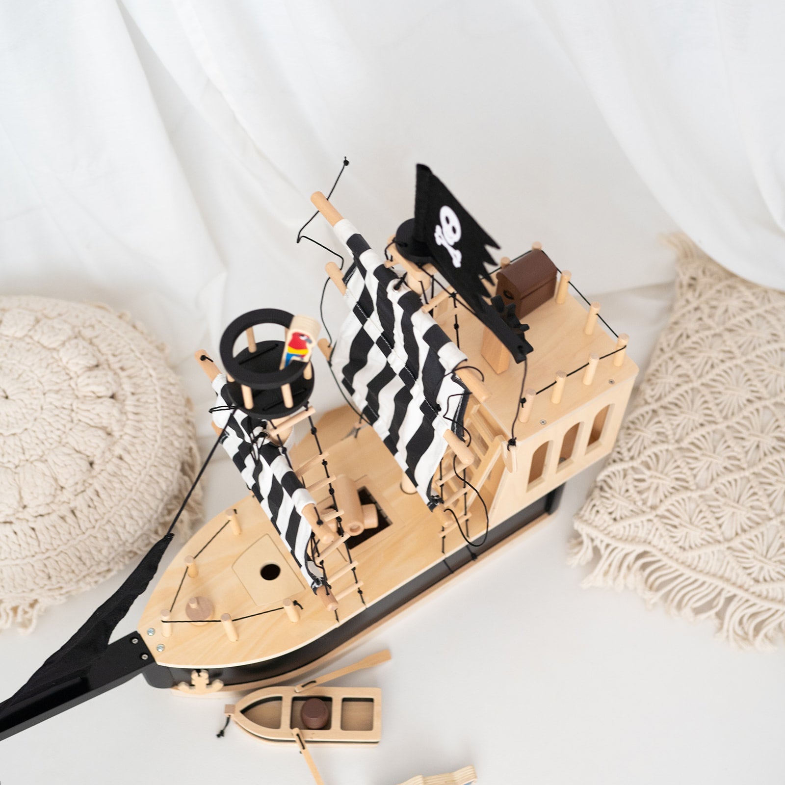 SMALL FOOT Piratenschiff Holz personalisiert - wunderwunsch