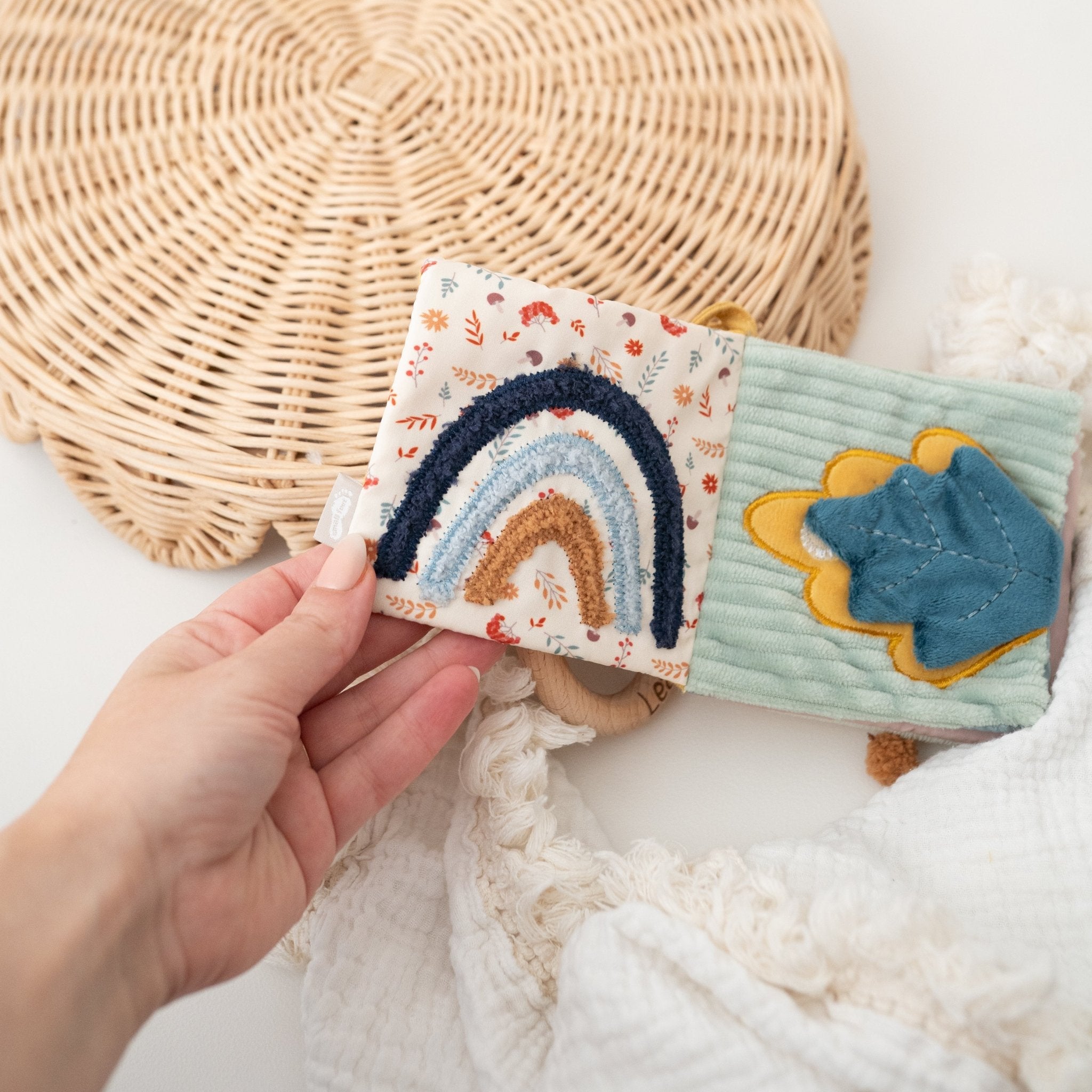 SMALL FOOT Stoffbuch Löwe personalisierbar - wunderwunsch