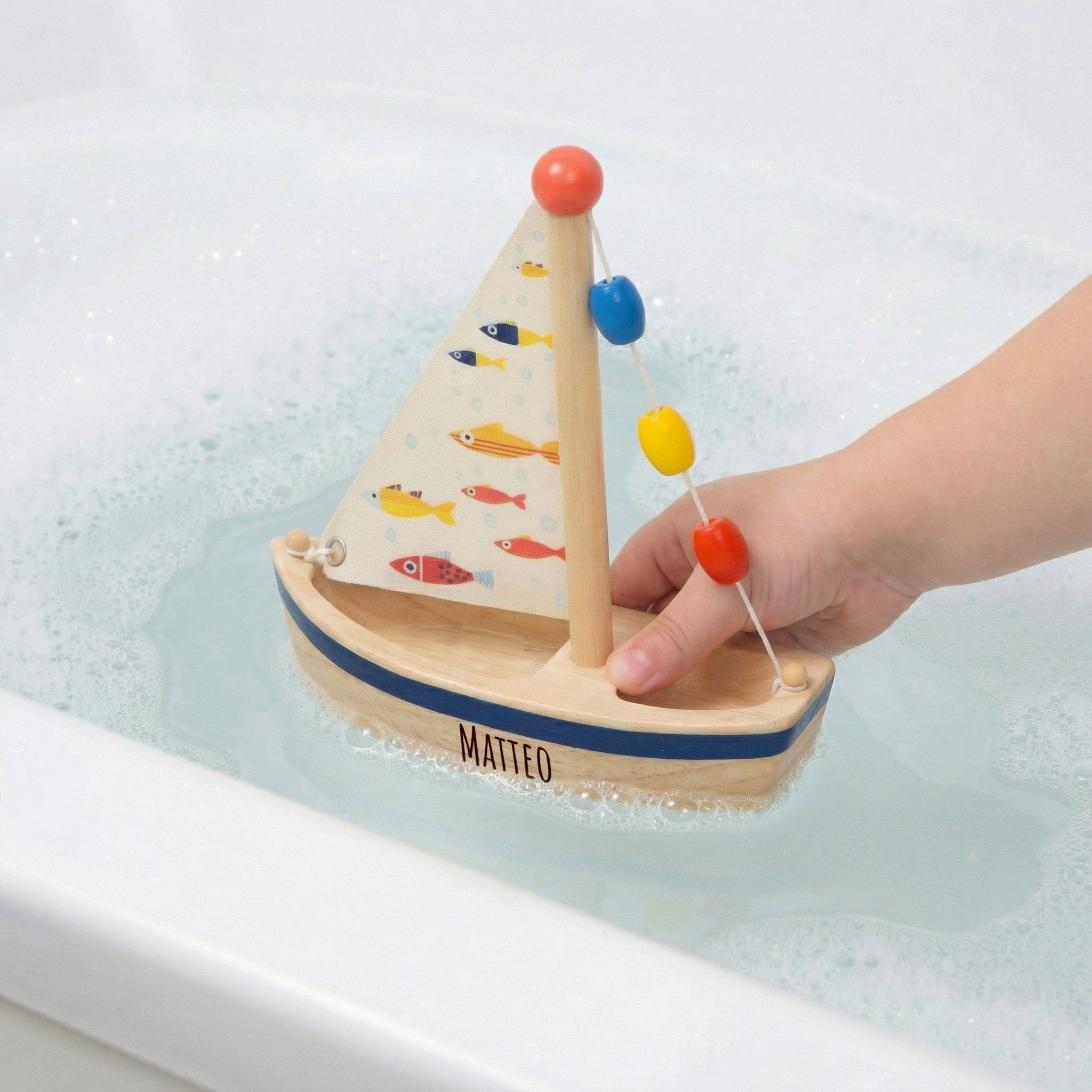 SMALL FOOT Wasserspielzeug Segelboot Großer Ozean personalisierbar - wunderwunsch