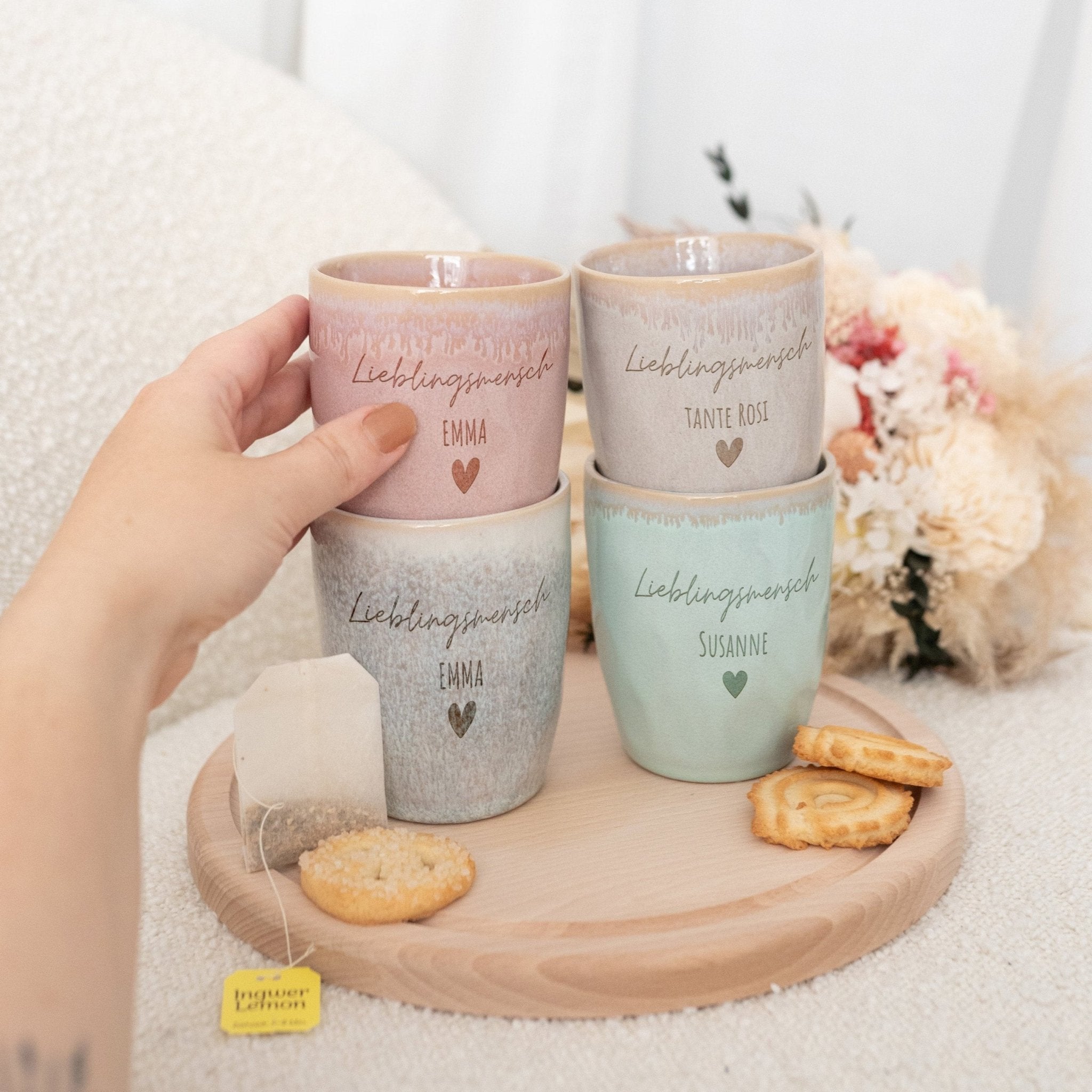Steingut Becher sand personalisiert - Lieblingsmensch - wunderwunsch