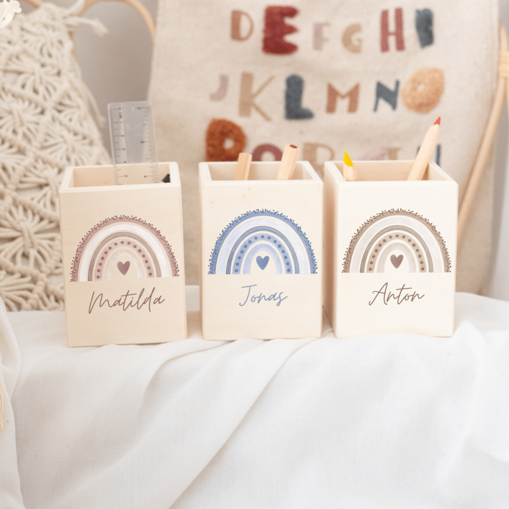 Stiftebecher Holz personalisiert - Regenbogen Punkte Aquarell - wunderwunsch