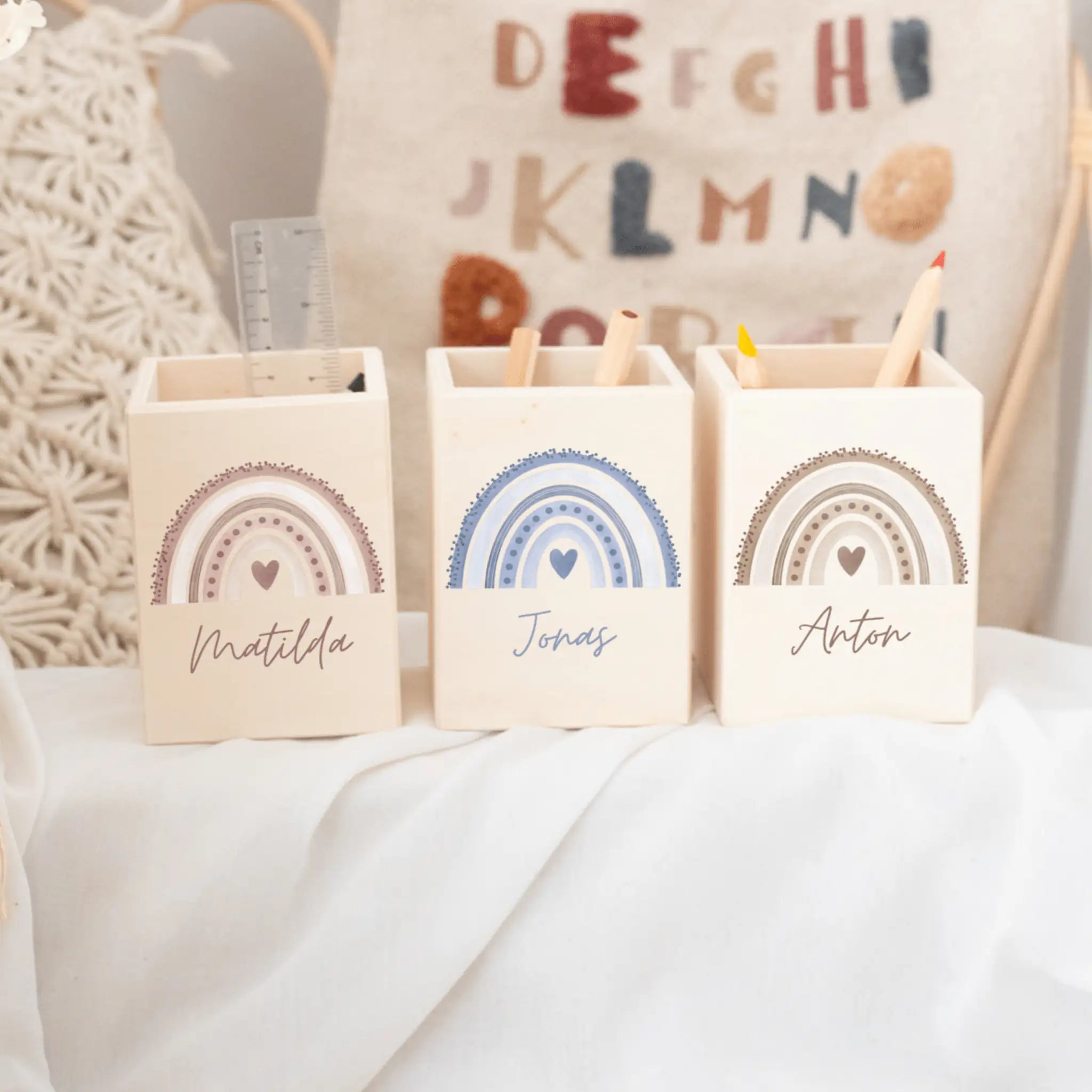 Stiftebecher Holz personalisiert - Regenbogen Punkte Aquarell - wunderwunsch