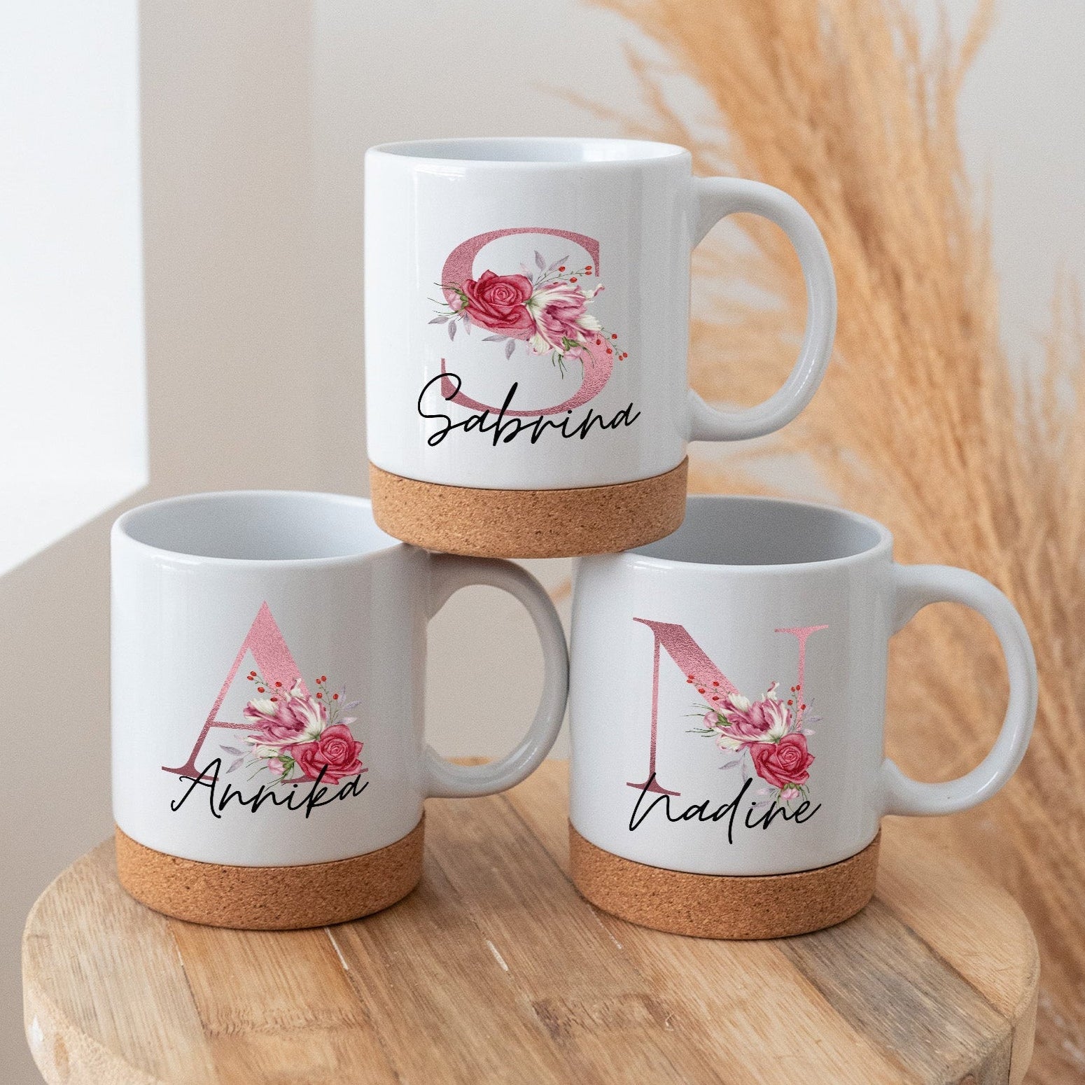 Tasse mit Korkboden - Initial Buchstabe Blumen - wunderwunsch