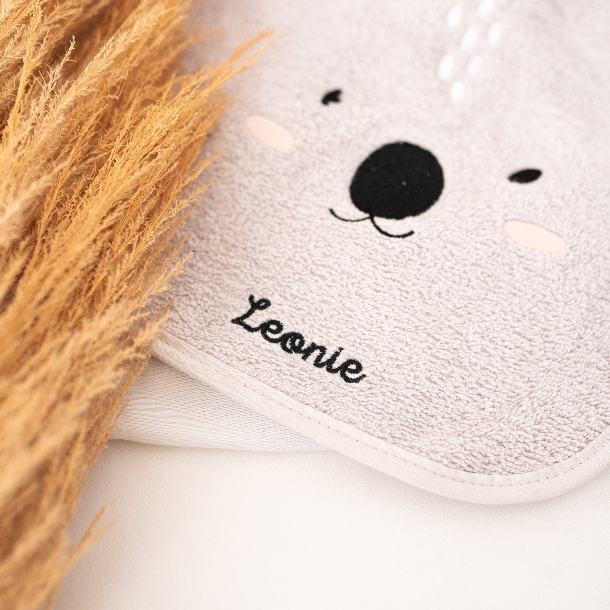 TRYCO Baumwoll Lätzchen Tiere personalisiert - Koala, Schwan, Leopard, Drache - wunderwunsch