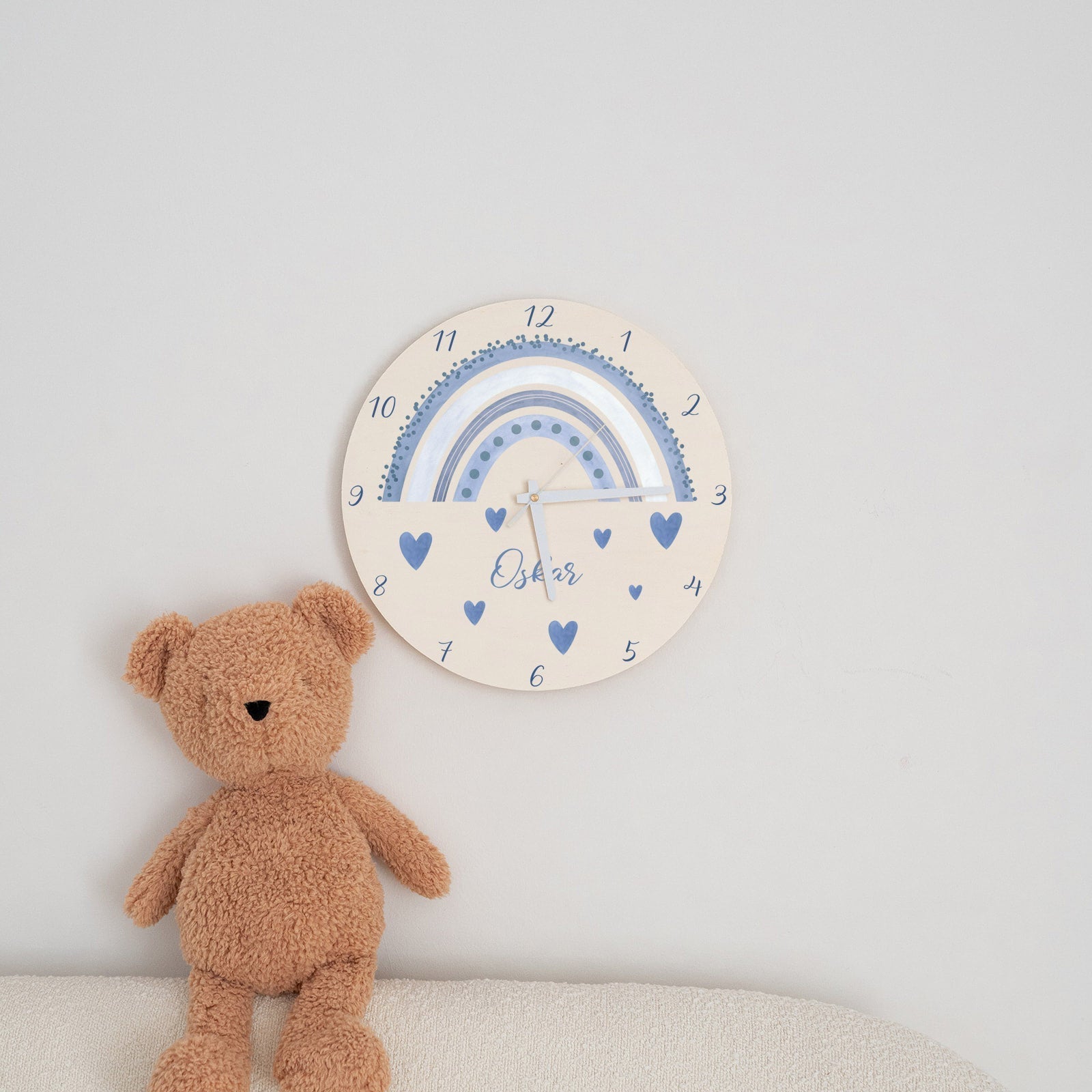 Wanduhr Kinder Holz personalisiert - Regenbogen Punkte Aquarell - wunderwunsch