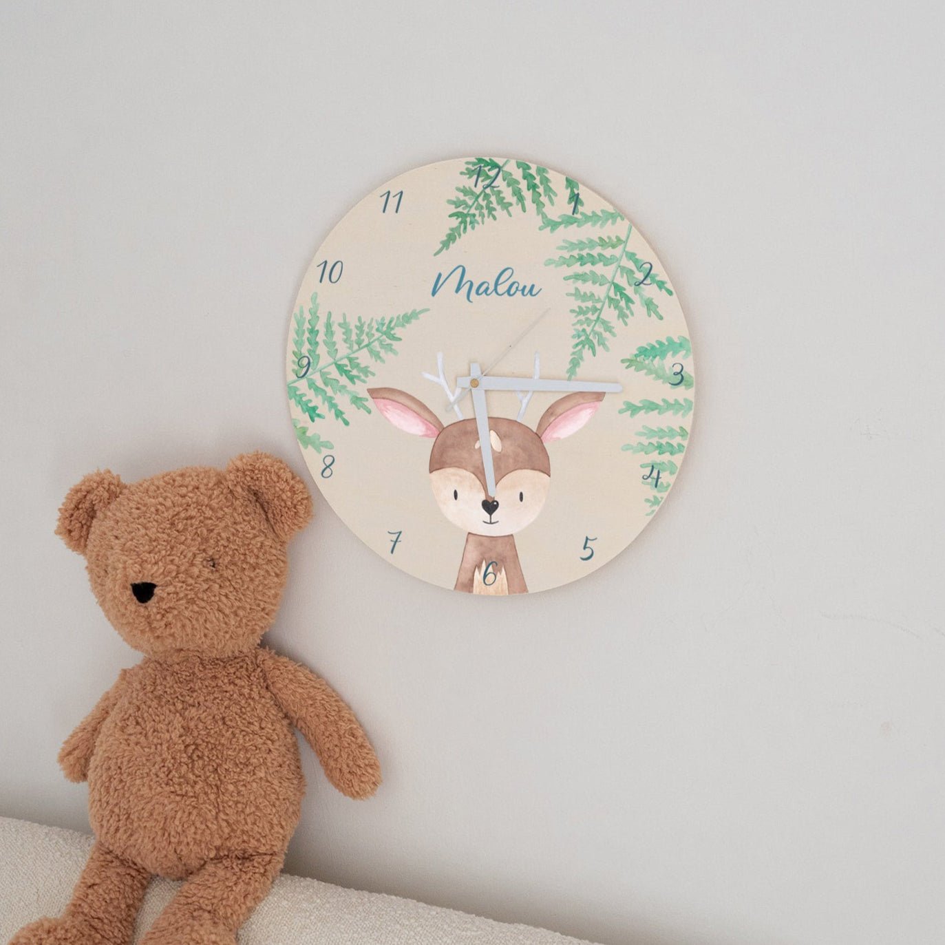 Wanduhr Kinder Holz personalisiert - Tier Farne Aquarell - wunderwunsch