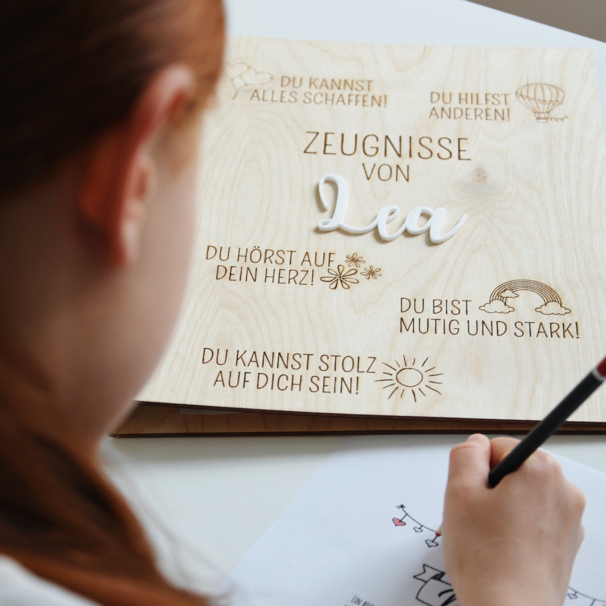 Zeugnismappe Holz personalisiert - Affirmationen Gravur - wunderwunsch