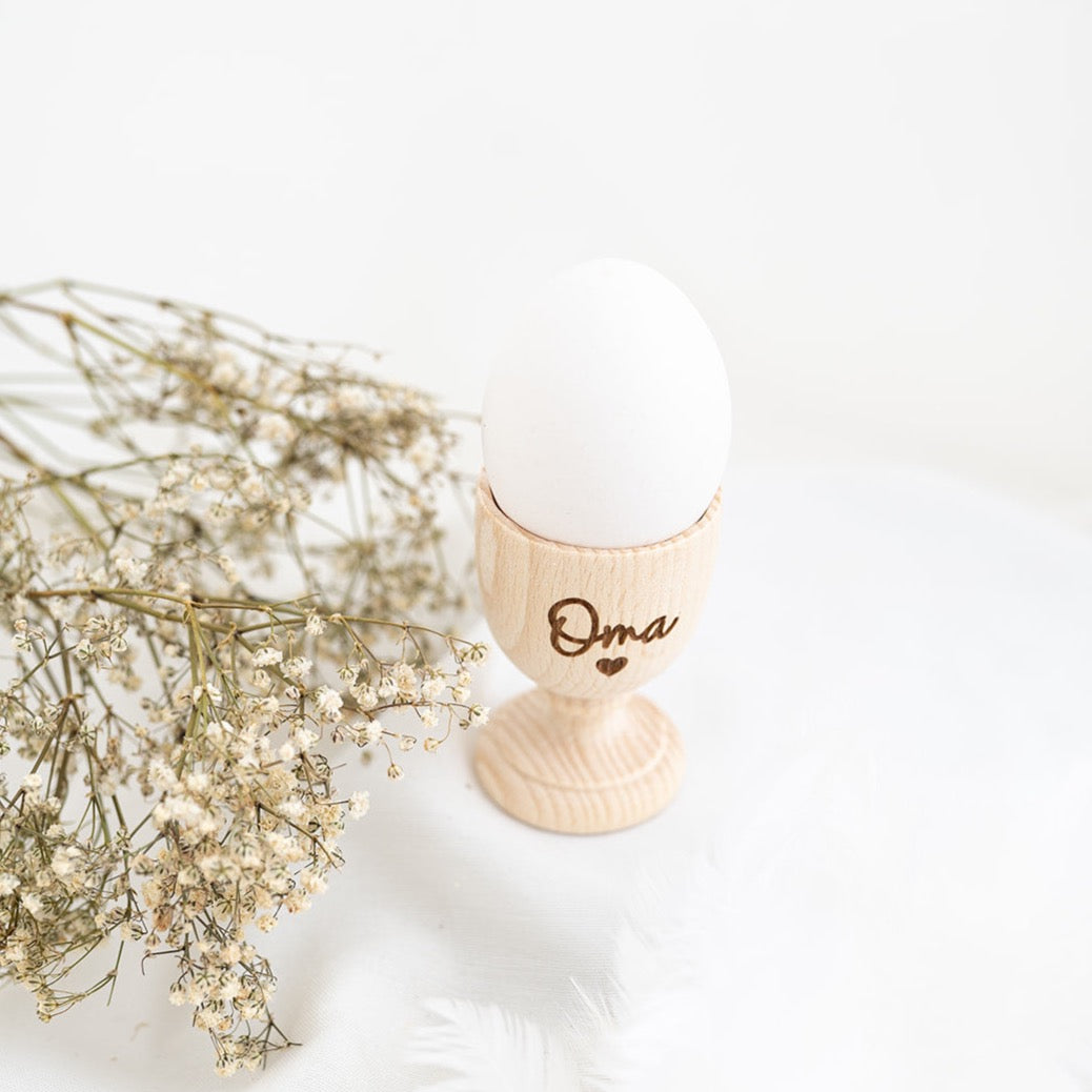 Eierbecher aus Ahornholz personalisiert