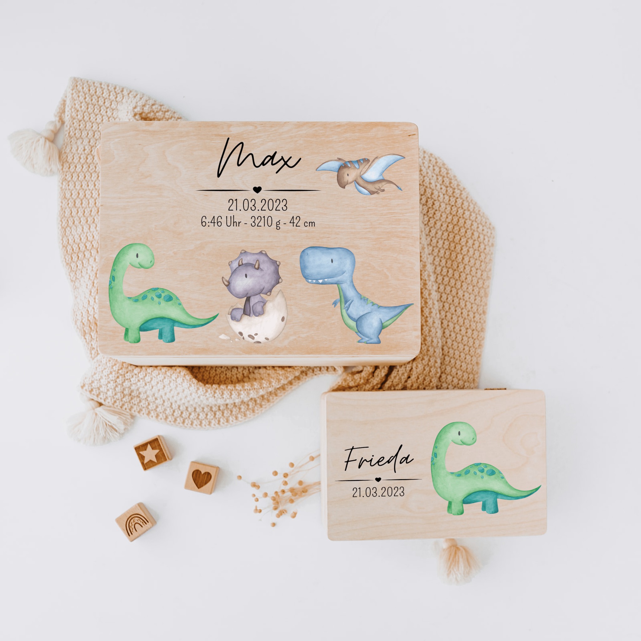 Erinnerungsbox Holz mit Wunschdaten – Dinosaurier Aquarell - wunderwunsch
