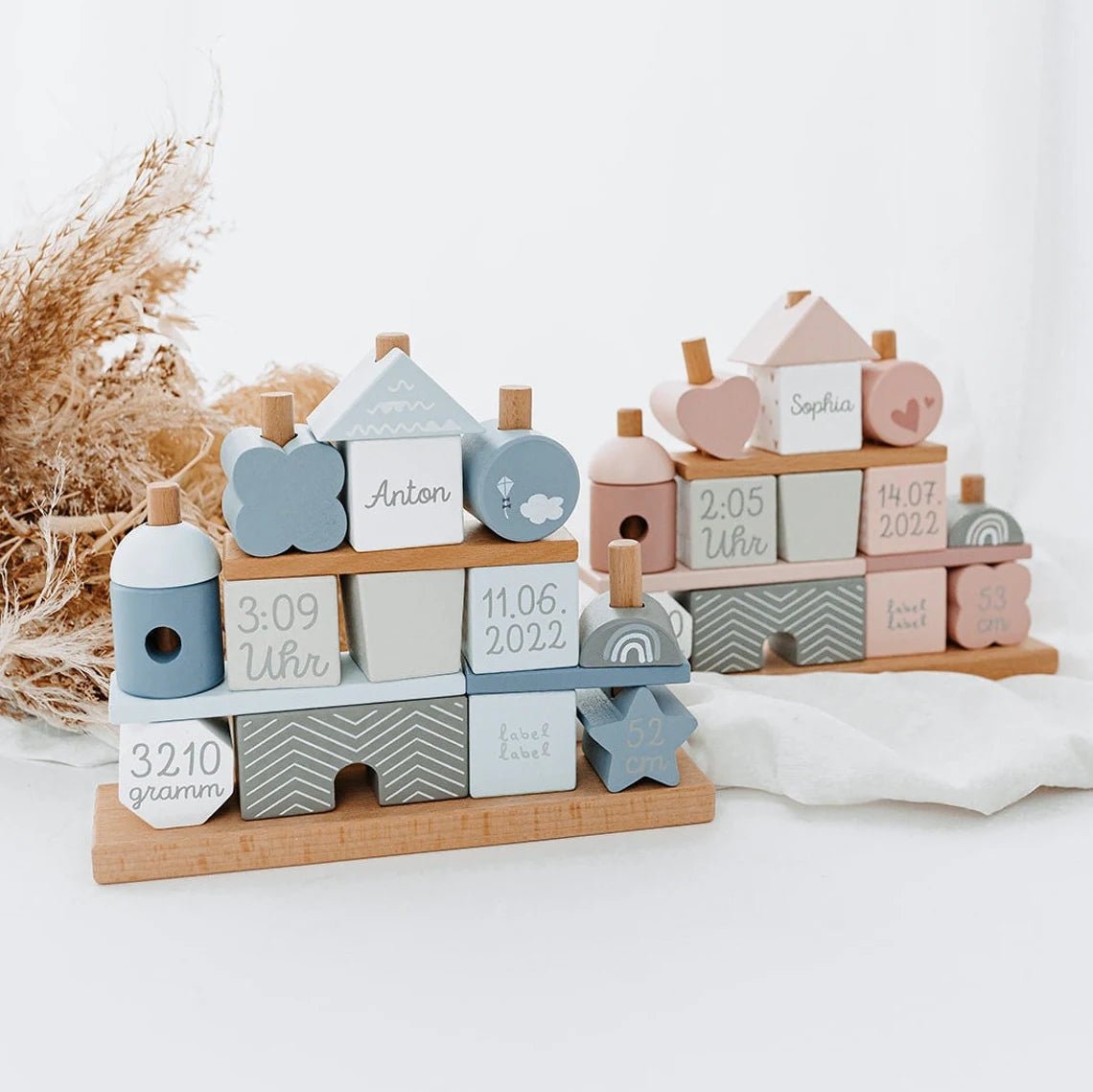 LABEL LABEL Stapelhaus Holz personalisiert - rosa und blau - wunderwunsch